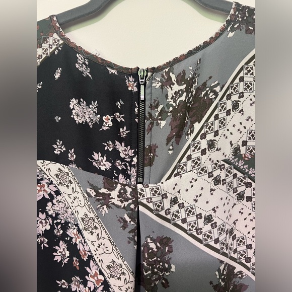 Maurices Multicolor Print Top - Picture 6 of 7